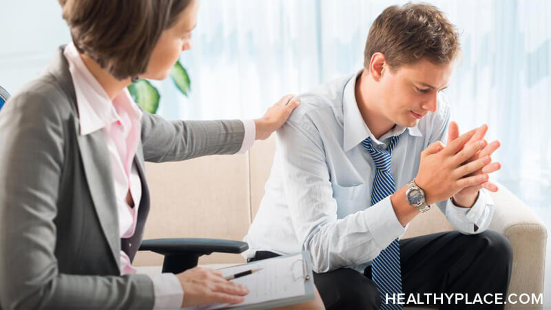 服用抗抑郁药物加上心理疗法似乎是中度至严重抑郁的最佳治疗方法。学到更多。