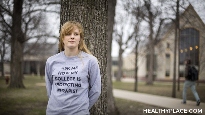 如果您已经进行了性侵犯,就会了解报告性侵犯。阅读如何克服被性侵犯的耻辱。