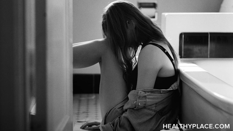 关于边缘人格障碍治疗的深入信息,包括BPD疗法,边界人格障碍药物和自助。