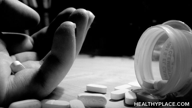 了解抑郁症的自杀思想与躁郁症精神病的精神病性自杀思想之间的区别。