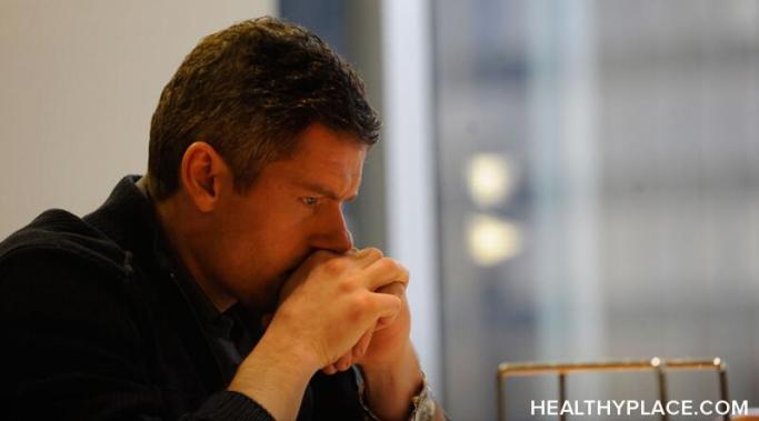 Mental Health Stigma Says There's Pride in Silence 沉默的斗争在心理健康恢复中没有任何地方。沉默地挣扎意味着你独自斗争,独处并不会让你很好。在健美的地方了解更多信息。