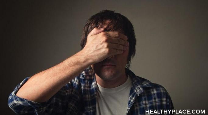 How I Reacted to a Broken Laptop 我对笔记本电脑的突然死亡螺旋大焦虑。它是不愉快的,但它结束了。找出我在HealthyPlace帮助自己。