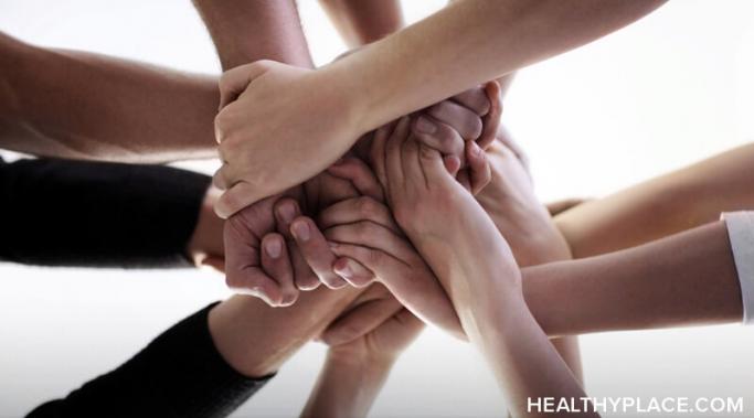 How My Friends Saved Me from Unemployment and Homelessness 我的朋友救了我无家可归,失业和绝望。找出为什么我在HealthyPlace需要我朋友的帮助。