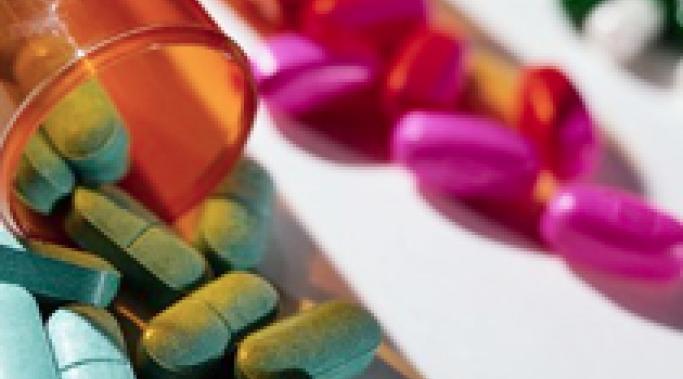 Do Psychiatric Patients Have the Right to Painkillers? 仅仅因为我们有精神健康诊断并不意味着我们不会生病或受伤。那么为什么医生们一直拒绝给心理健康患者使用止痛药呢?找出来。