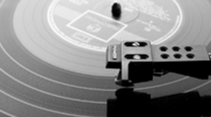 3 Songs That Aren't About BPD--But Could Be 我发现了三首不是关于边缘人格障碍(BPD)的歌曲,但是做了一个描述它的非凡工作。看看这个。