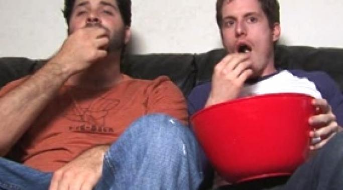 Anxiety Doesn't Care About Your Living Situation 许多恐慌和焦虑袭击发生在家里,你可以找到安慰和帮助如果你生活与在家知道你的焦虑症。