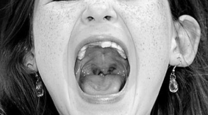 Tweens/Teens and Anxiety: Using Visualization, Mindfulness Teens / Tweens就像成年人一样焦虑。可视化和谨慎是两种可以帮助青少年或焦虑的技术。