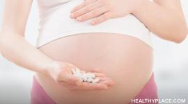 怀孕期间停用情绪稳定剂会导致许多双相患者复发。有些情绪稳定剂对婴儿有害，但有些相对安全。