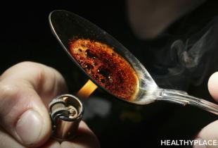 了解怀孕期间服用致幻剂,阿片类药物,安非他明或大麻可能会影响您或宝宝。