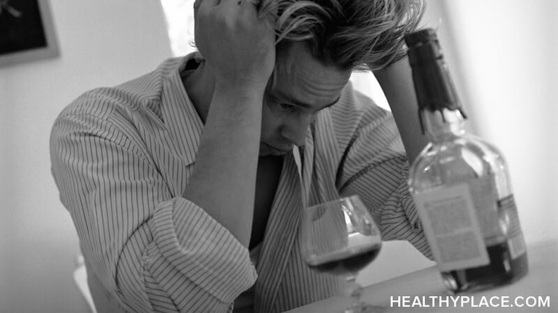 The Insidiousness of Alcoholism 肯德拉是个酗酒者。在大学期间,她从未想过酗酒是个问题。几年后,她成了一个酒鬼。观看视频。