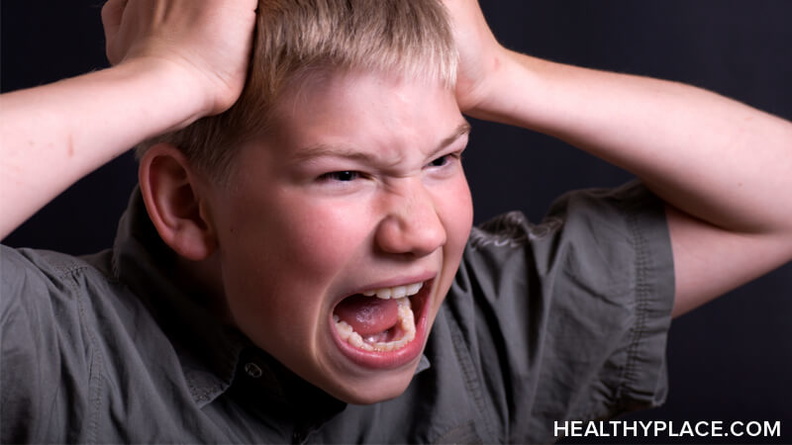 My Child Has a Mental Illness: Stop Saying It's a Phase 我孩子的精神疾病直接邀请善意的和粗鲁的评论。你会停止告诉我一切都会好吗?精神疾病不是一个阶段。