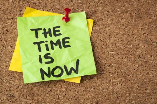 How Procrastination Hurts Your Confidence 学习4种方法来改掉拖延的习惯,开始为自己感到骄傲。拖延任务和逃避情绪会导致自信不足。
