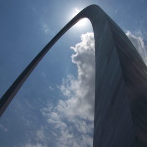 Living A Blissful Life Blog Farewell 告别了一个幸福的生活博客。感恩与平衡使我朝着幸福的生活转移。遵循这六个步骤,以帮助您找到幸福的生活。