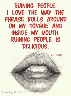 破坏的人。我喜欢这句话在我的舌头上和嘴里滚动的方式。毁掉别人是很美味的。托马斯-机械工程师