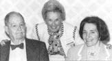 1992年，玛丽·贝克(中)与r·布林克利和阿黛尔·史密瑟斯