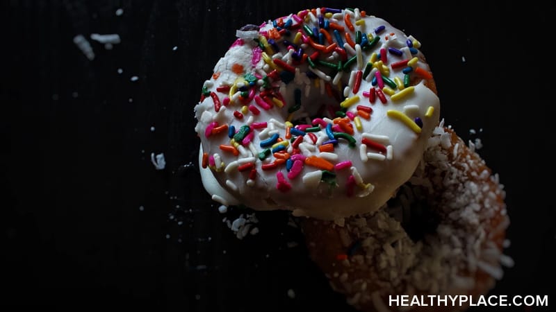 了解食品染料和ADHD，具体而言，哪种食品染料可以对健康旁的ADHD症状产生负面影响。