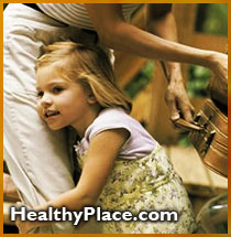 看着孩子在焦虑中挣扎对父母来说很困难。以下是父母如何处理孩子的焦虑并帮助他们的孩子。