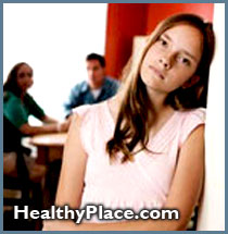 郁闷的父母的孩子。当父母沮丧时，一个孩子陷入困境。成人抑郁和儿童行为之间的联系。