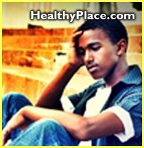 面试危险因素为少年自杀，媒体对自杀的影响，自杀对同学的影响，自杀预防计划。