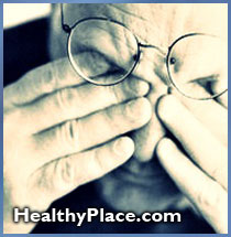 老年人的抑郁倾向于持续更长的时间，并增加自杀和死亡的风险。老年人抑郁症的症状和治疗。