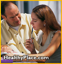 萨克斯博士认为，父母最大的误解是饮食障碍是关于食物的，当时它真的是关于看自己并看到自己的困难。