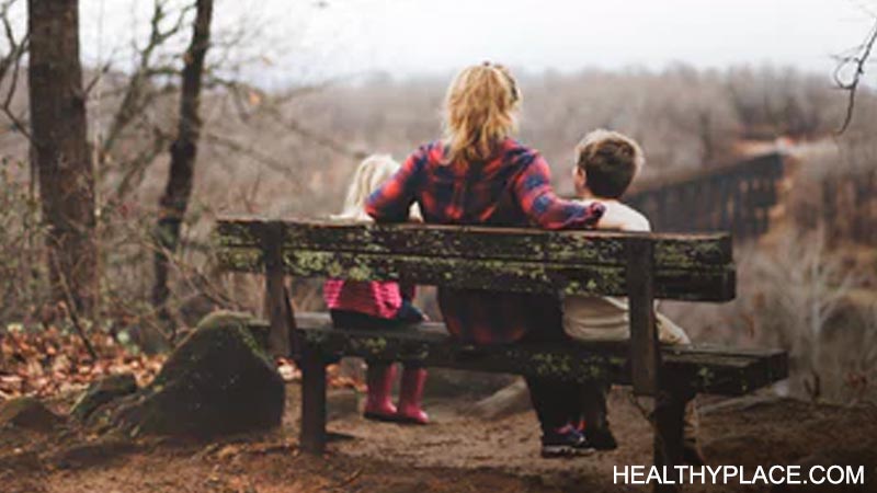 你的育儿方式会影响孩子的心理健康。在HealthyPlace网站上了解什么样的育儿方式以及它们如何影响孩子的发展。