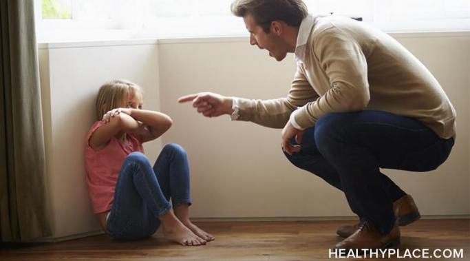 父母的口头虐待可以让孩子们在成年期间为扭曲的信念造成扭曲的信念。学习十一件事，您可能相信在健康的地方造成成人关系。