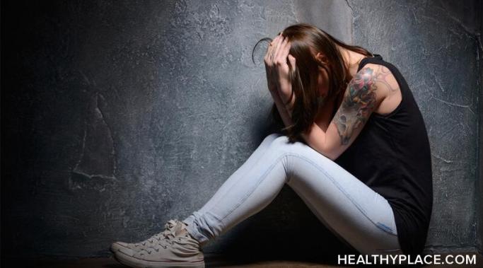贪食症和自杀密切关联;与其他饮食疾病相比，贪食症的人对自杀的危险性更大。在健美的地方了解更多信息。