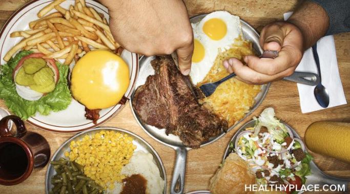 对许多人来说，食物成瘾和饮食失调是相互交织的。在HealthyPlace了解更多关于食物上瘾的信息。