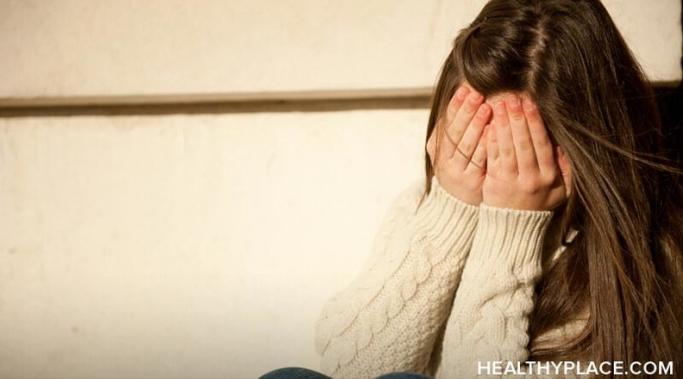 多重人格障碍患者如何管理自暴自弃的行为?了解为什么我认为接受是第一步。游离的生活博客。