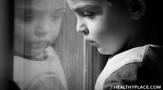 在HealthyPlace了解导致儿童精神疾病的原因，以及这对作为父母的你意味着什么。