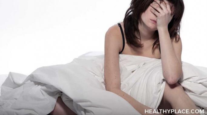 在暴饮暴食恢复期间，睡眠非常重要，因为缺乏睡眠会导致复发。找出如何避免在健康场所卧床复发。