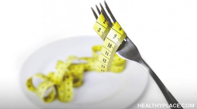 厌食症通常与饮食失调行为有关，但你知道它也会影响生活的许多其他方面吗?在HealthyPlace学习如何做。