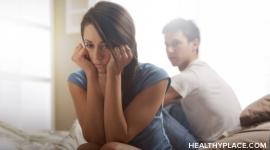 很多人在恋爱中都会经历抑郁，但是伴侣让你沮丧的迹象是什么呢?在HealthyPlace上找到答案。