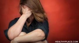 一项针对患有饮食失调症的瑞士女性的研究表明，那些暴食和排毒的女性过去更有可能试图自杀。