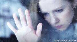 女性的双相抑郁症状会使人衰弱，而且是独特的。在HealthyPlace了解更多关于女性双相抑郁症状的信息。