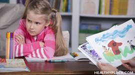 阅读儿童愤怒管理疗法如何帮助你的孩子。了解用于愤怒管理的儿童治疗技术。HealthyPlace的细节。