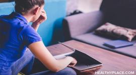 信息过载是否影响了你的心理健康?在HealthyPlace上发现3件事来防止或减少信息过载。