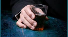找出诊断饮酒问题或酒精中毒的涉及的内容。