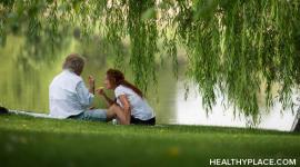 滥用CNS抑郁症会导致成瘾。不幸的是，对镇静剂和镇静剂的成瘾治疗没有很多研究。