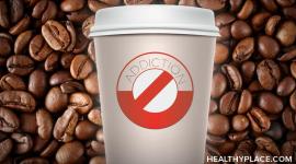 从饮食中切割咖啡因会改善抑郁症状吗？阅读有关避免咖啡因和抑郁症的更多信息。