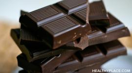 巧克力能缓解抑郁症状吗?巧克力能改善你的心情吗?读这篇文章。