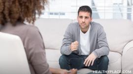 在HealthyPlace.com网站上了解不同类型的心理健康咨询师以及如何为你找到一个好的心理健康咨询师。