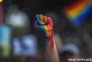 LGBTQIA+精神卫生保健遇到障碍。了解LGBTQIA+社区必须克服哪些问题才能在healthplace获得包容性精神卫生保健。