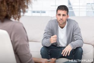了解不同类型的心理健康顾问，以及如何在HealthalPlace.com上找到一个良好的心理健康顾问。