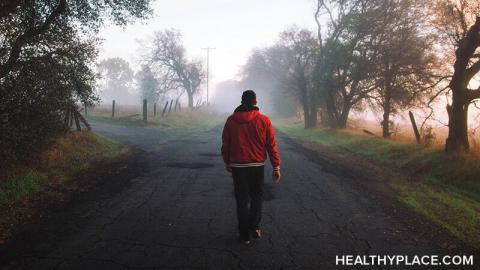 如果你有未确诊的心理健康问题，你如何开始你的心理健康恢复?你不需要诊断就能开始痊愈。在HealthyPlace了解更多信息。
