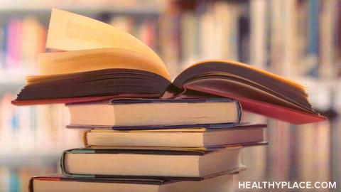 你知道阅读可以是一种应对创伤的方法吗?你持续的阅读习惯可能是一种应对机制。在HealthyPlace了解更多信息。