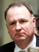 在美国，为心理健康计划提供资金是可怕的，并带来了悲剧性的后果，比如参议员克里·迪兹的儿子最近去世了。