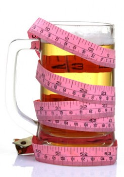 醉酒症应该允许酗酒而不增加体重。但是限制饮食加上饮酒是危险和无效的。