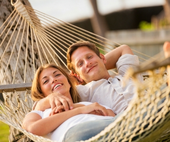 Vacation Well with Your Spouse Despite Mental Illness 尽管患有精神疾病,但与配偶一起度假可能正是你们俩都需要的。但在离开之前,有些事情需要考虑。阅读这篇文章获取建议。